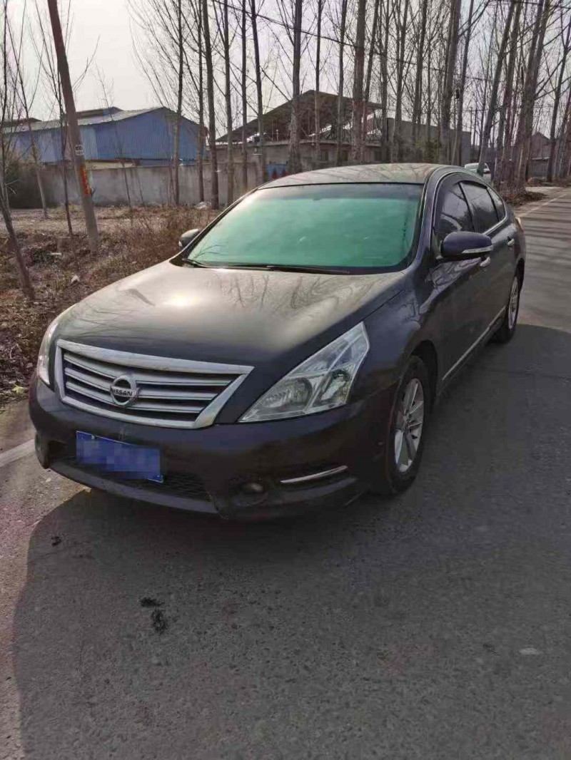 临沂12年日产天籁2