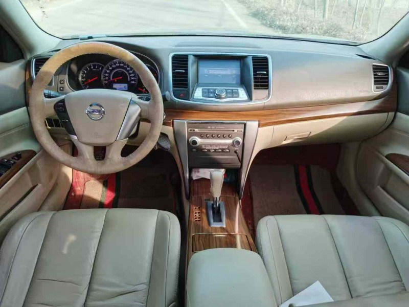 临沂12年日产天籁5