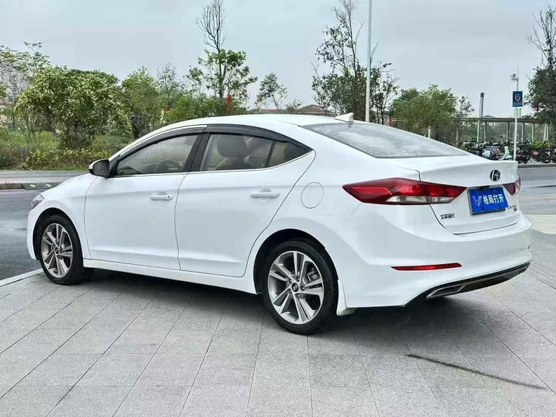 东莞17年现代领动7