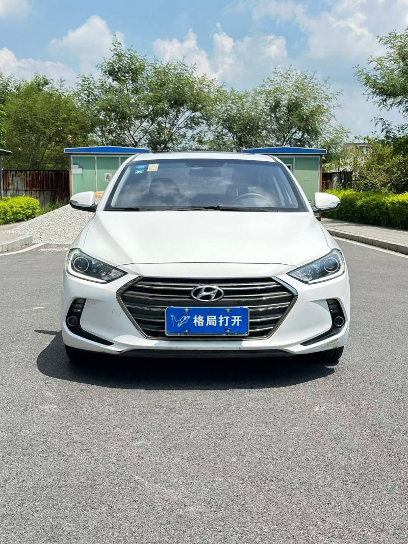 东莞19年现代领动1