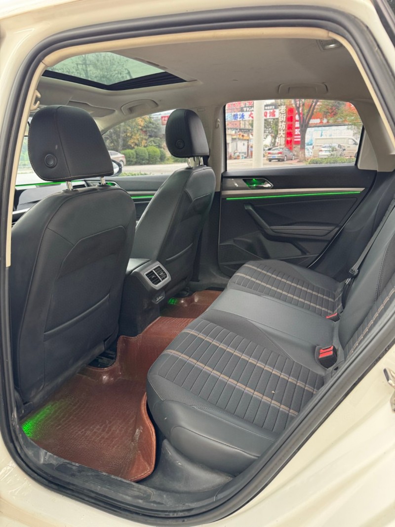 邢台21年大众朗逸5