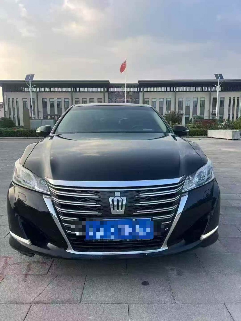 济南17年丰田皇冠1