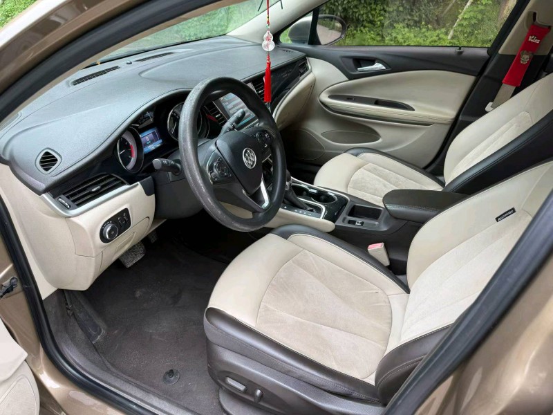 徐州16年别克威朗9