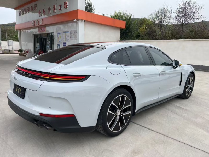 唐山24年保时捷帕拉梅拉9