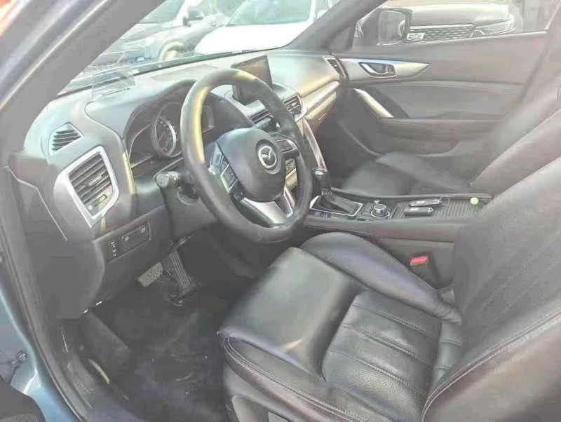 保山16年马自达CX-47