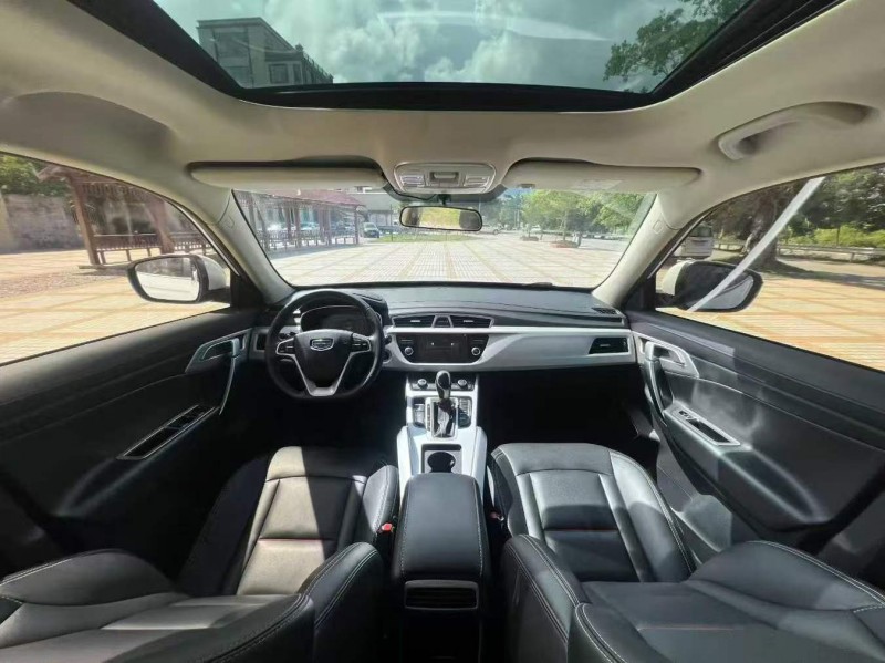 汕头19年吉利博越7