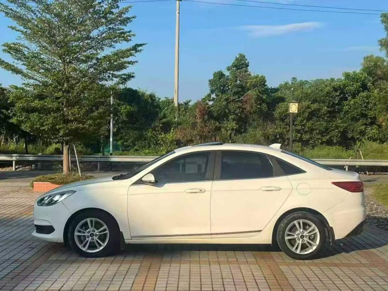 汕头19年福特福睿斯3