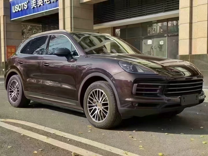 长沙19年保时捷卡宴3