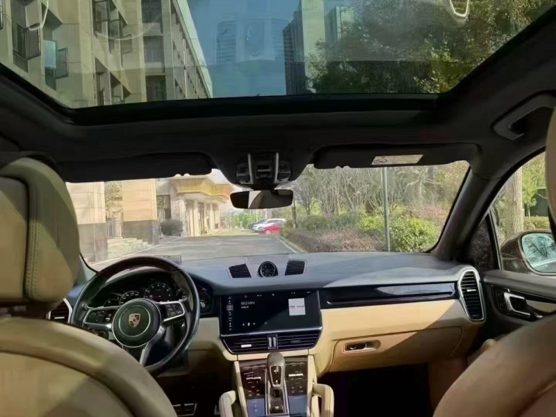 长沙19年保时捷卡宴4