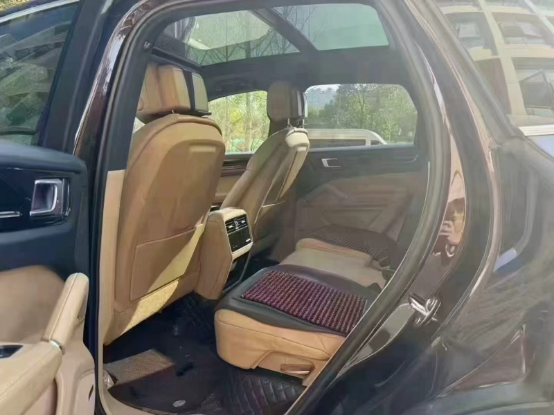 长沙19年保时捷卡宴5