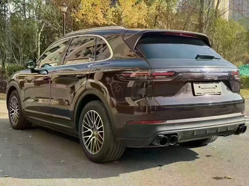 长沙19年保时捷卡宴7