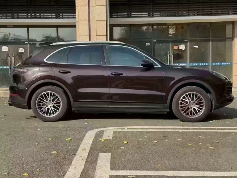 长沙19年保时捷卡宴9