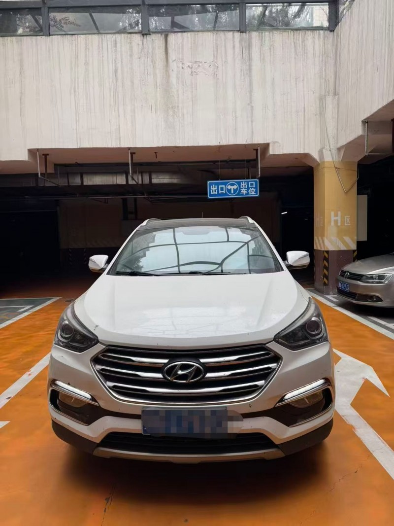 呼和浩特18年现代新胜达1