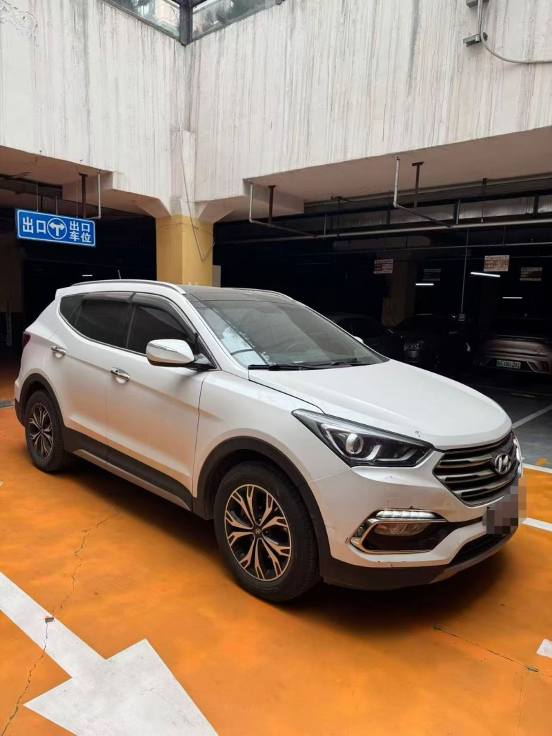 呼和浩特18年现代新胜达2