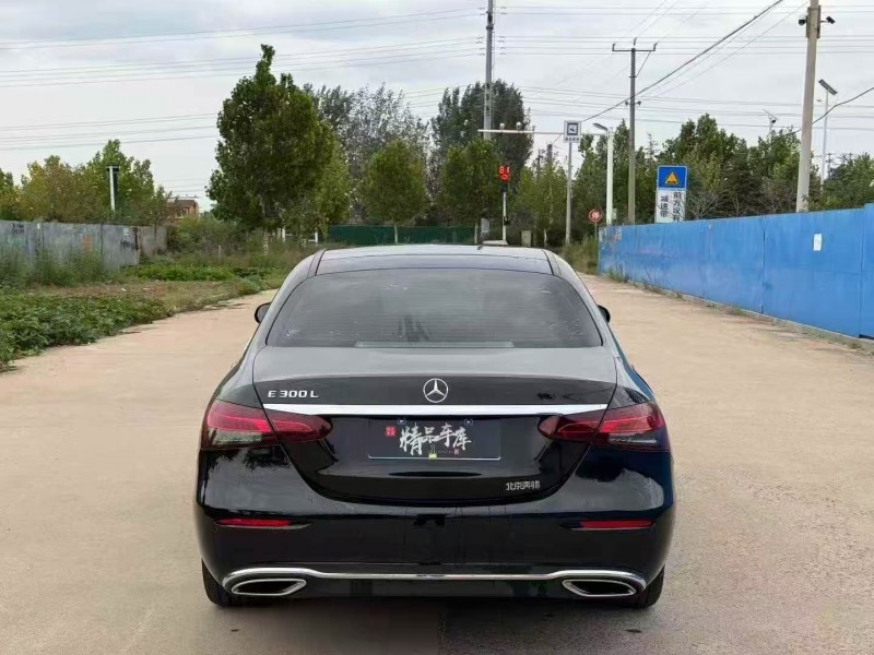 青岛22年奔驰E9