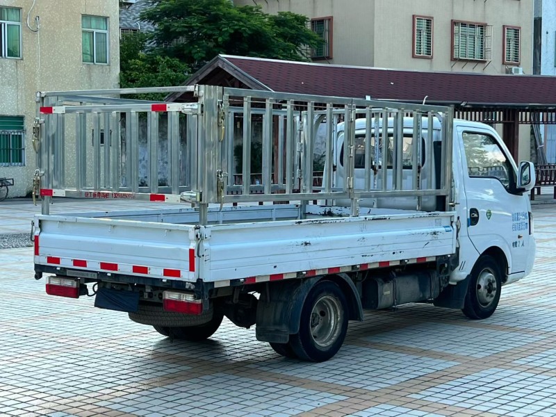 汕头23年东风途逸8