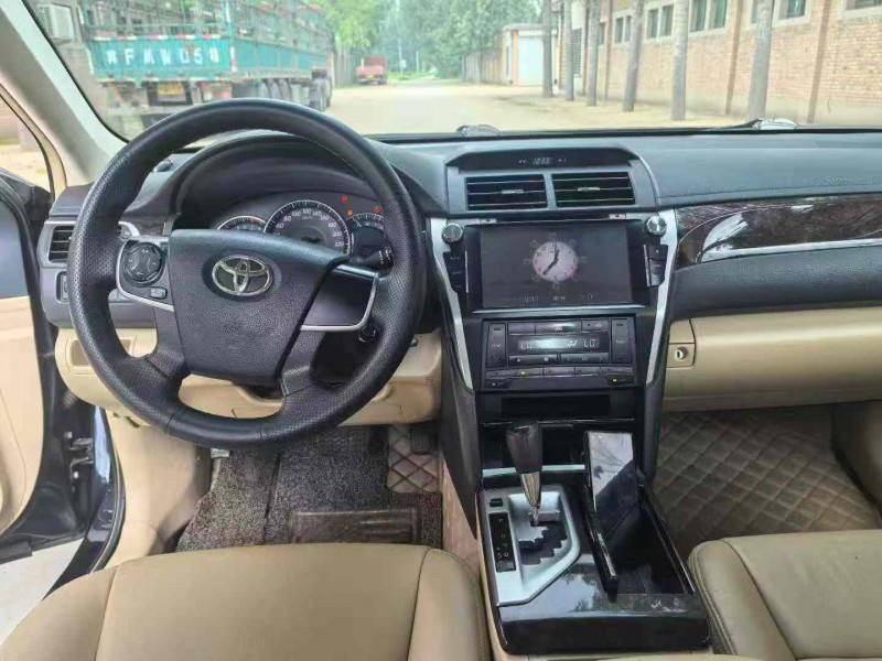 保定16年丰田凯美瑞8