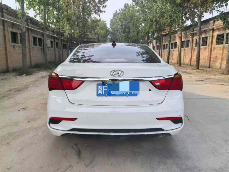 保定20年现代名图4