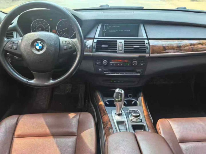 保定13年宝马X56