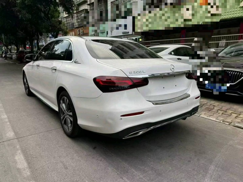 广州21年奔驰E4