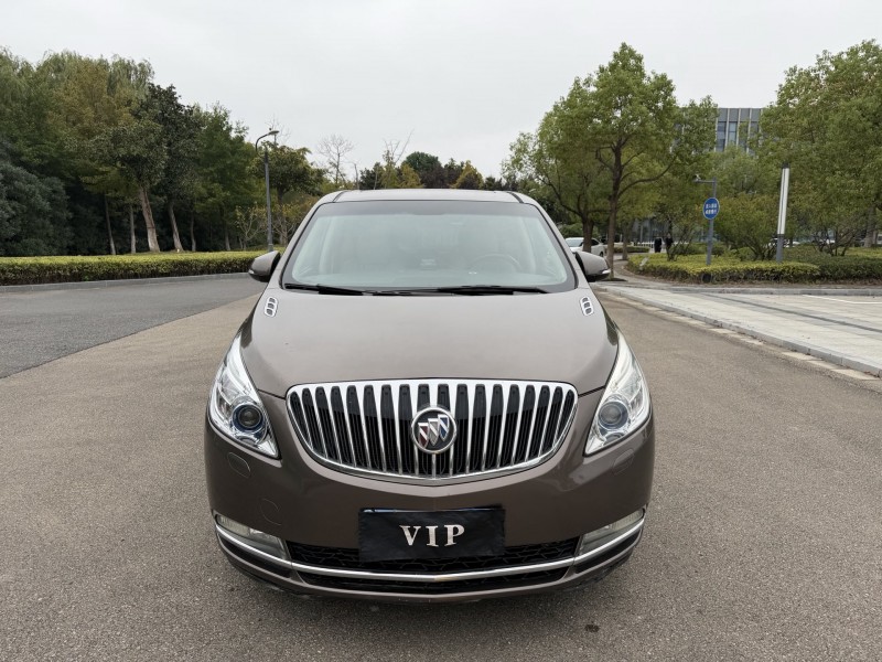 盐城12年别克GL81