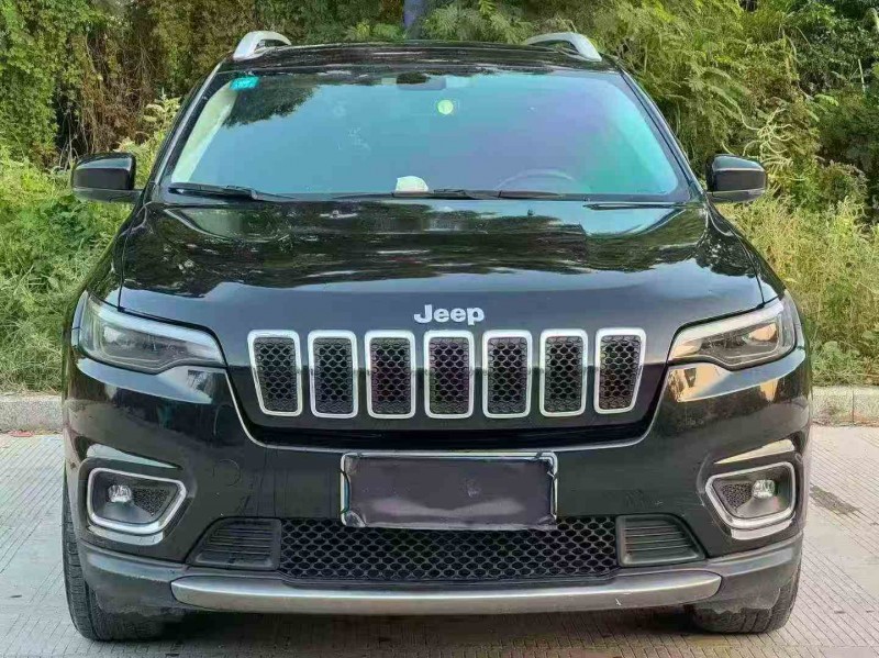 佛山19年Jeep自由光1