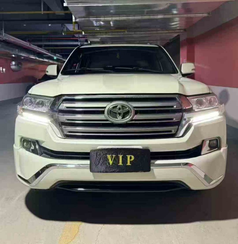 丽江15年丰田兰德酷路泽1