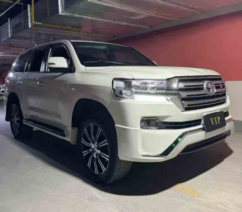 丽江15年丰田兰德酷路泽2