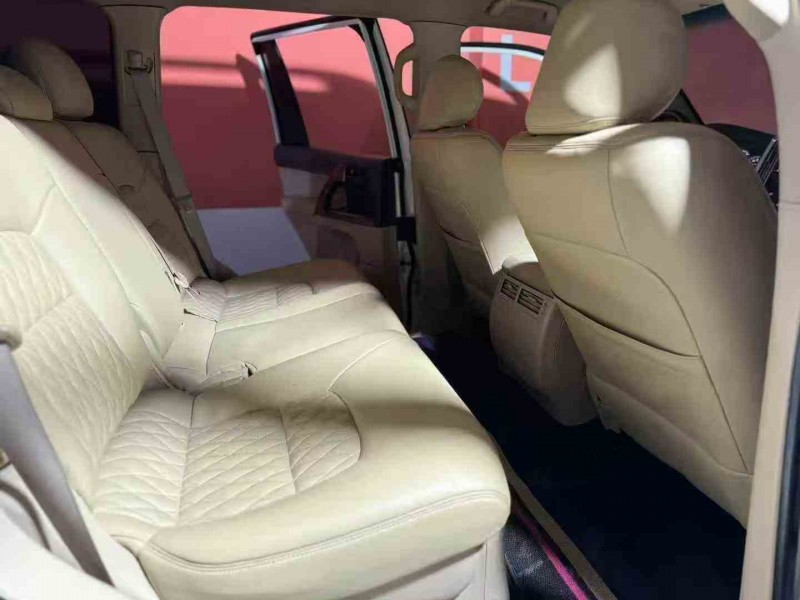 丽江15年丰田兰德酷路泽5