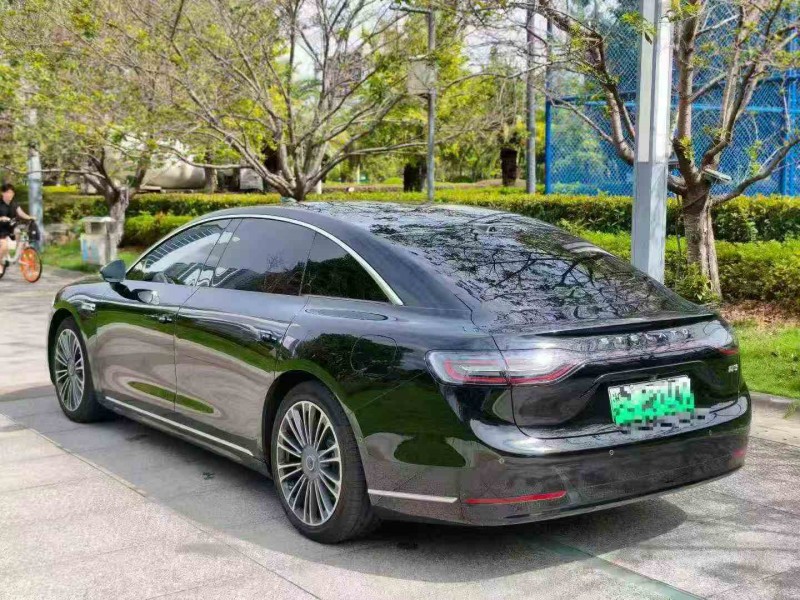 金华25年华为智选享界7