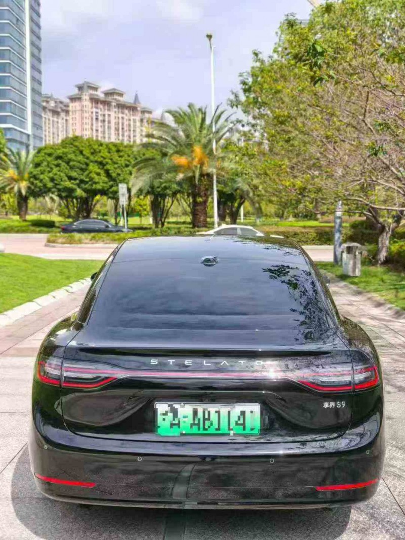 金华25年华为智选享界9