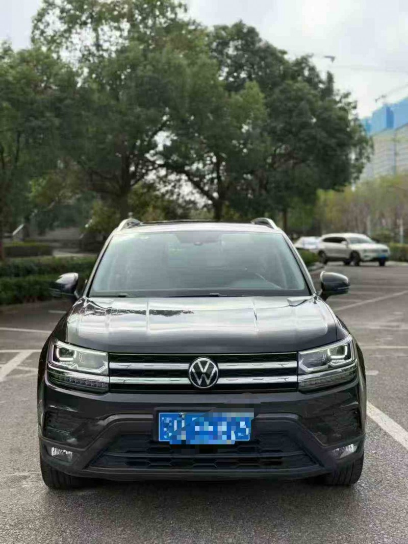 嘉兴22年大众途岳1