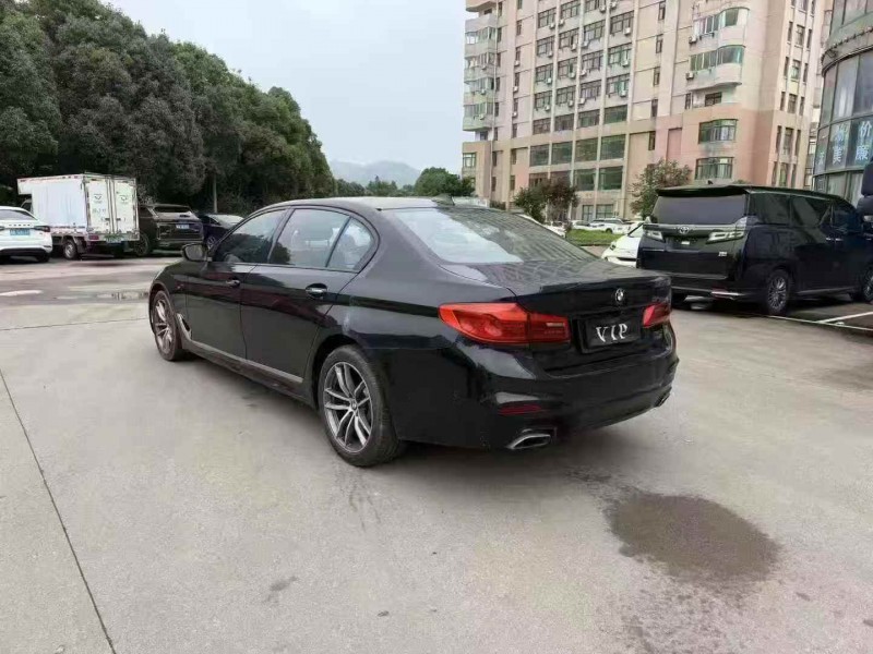 衢州19年宝马5系8