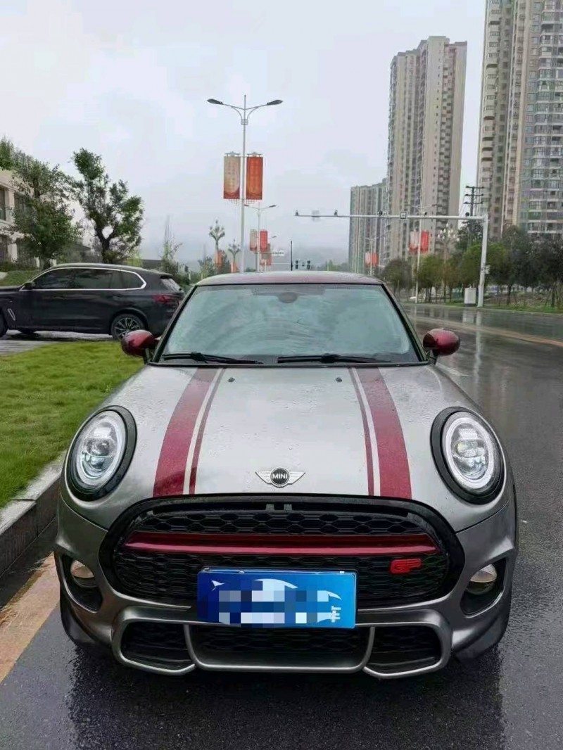 成都18年MINICooper1