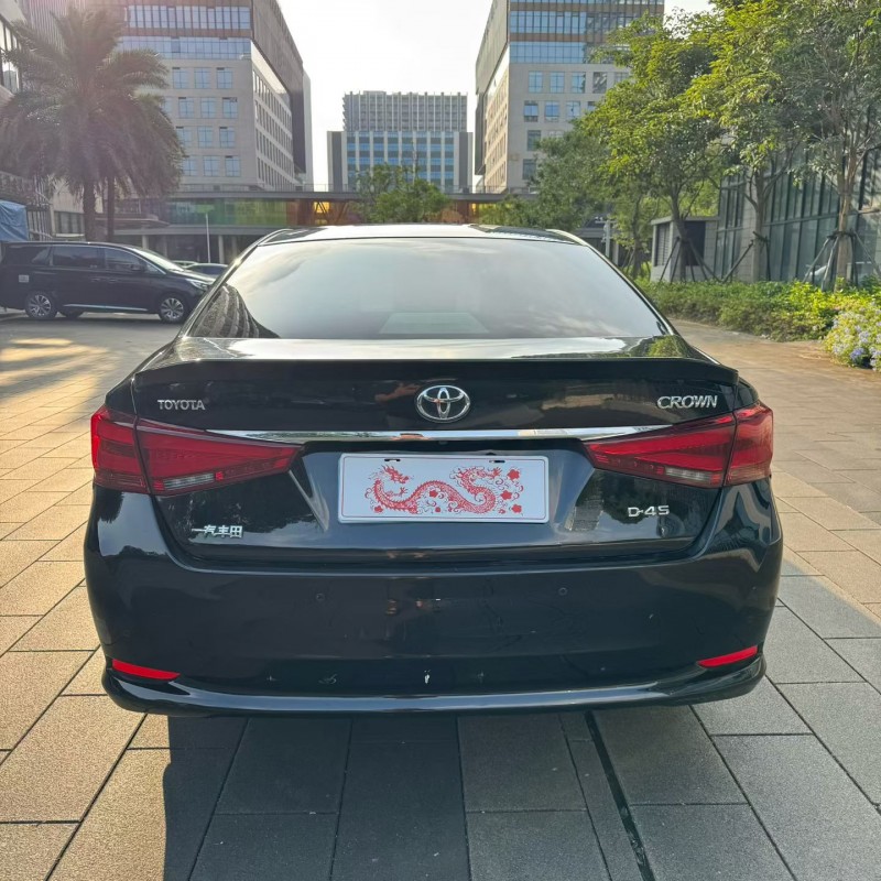 佛山16年丰田皇冠9