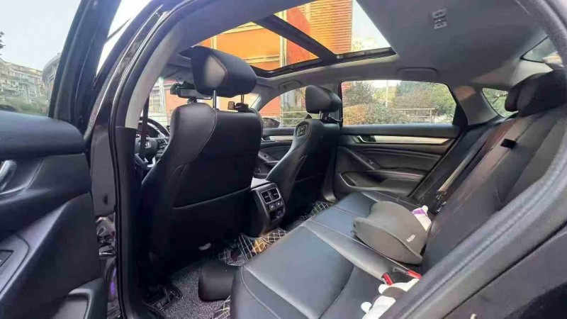 杭州21年本田雅阁4