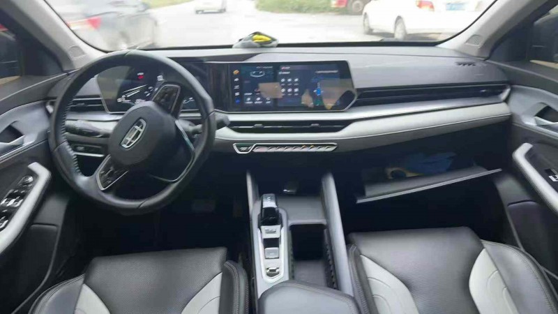 保定23年吉利缤瑞8