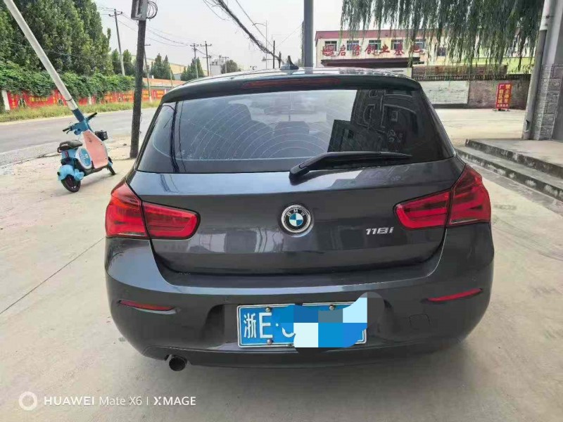 保定19年宝马1系8