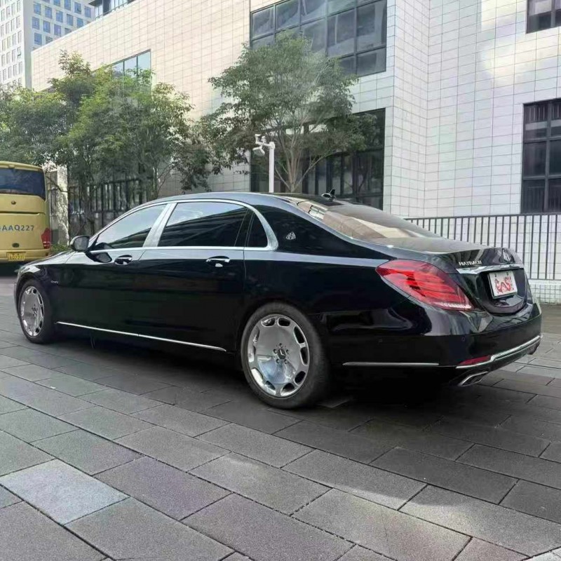 佛山17年奔驰迈巴赫S级8