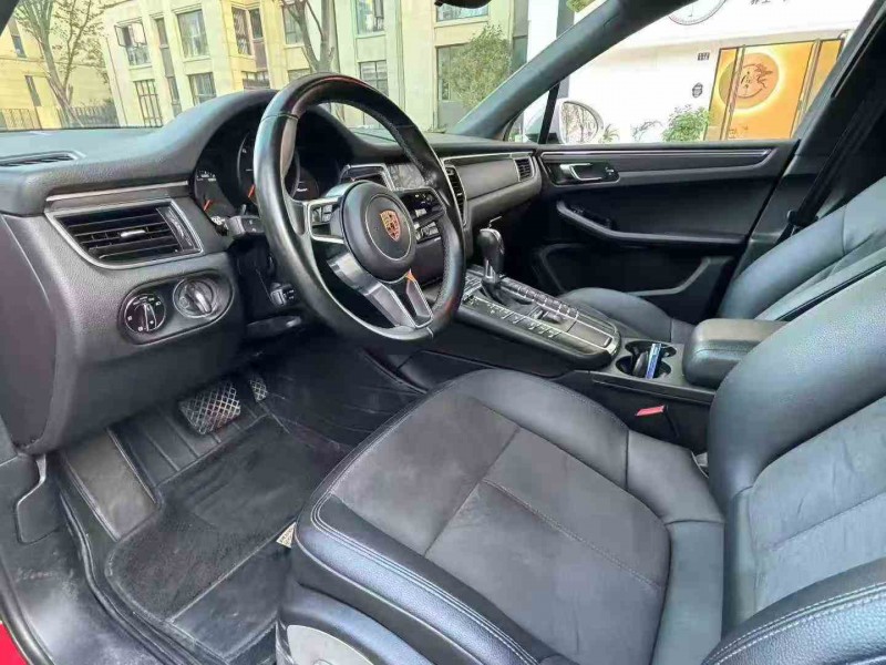 绍兴18年保时捷Macan7