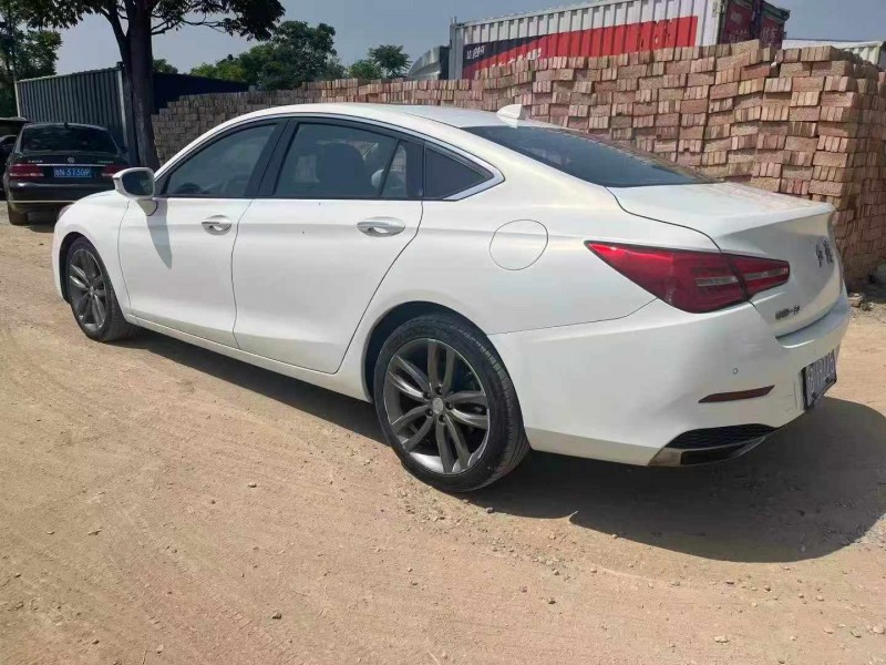 保定18年红旗H56