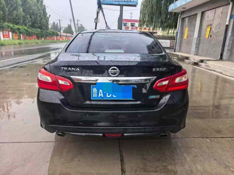 保定17年日产天籁4