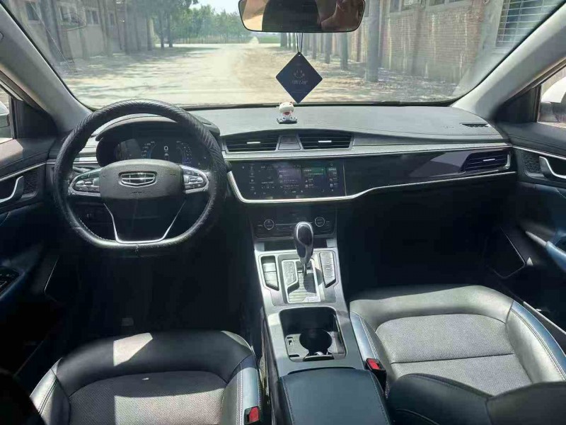 保定21年吉利帝豪6