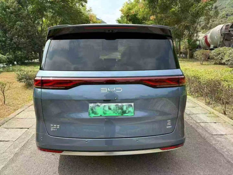 湖州25年比亚迪夏8