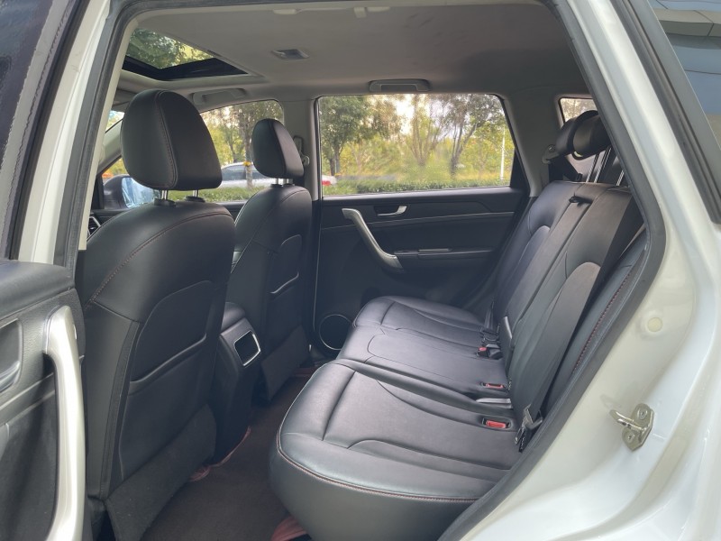 济宁17年哈弗M65