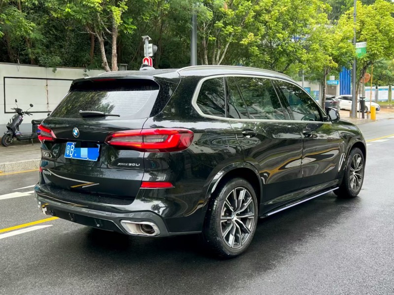 深圳22年宝马X57