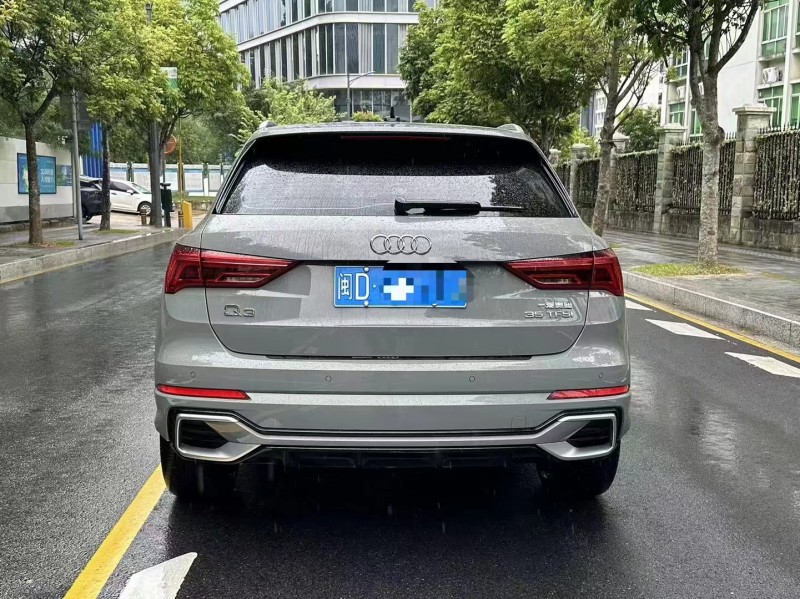 深圳25年奥迪Q36