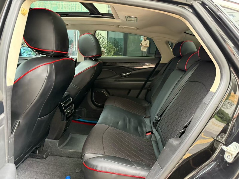 深圳16年吉利博瑞4