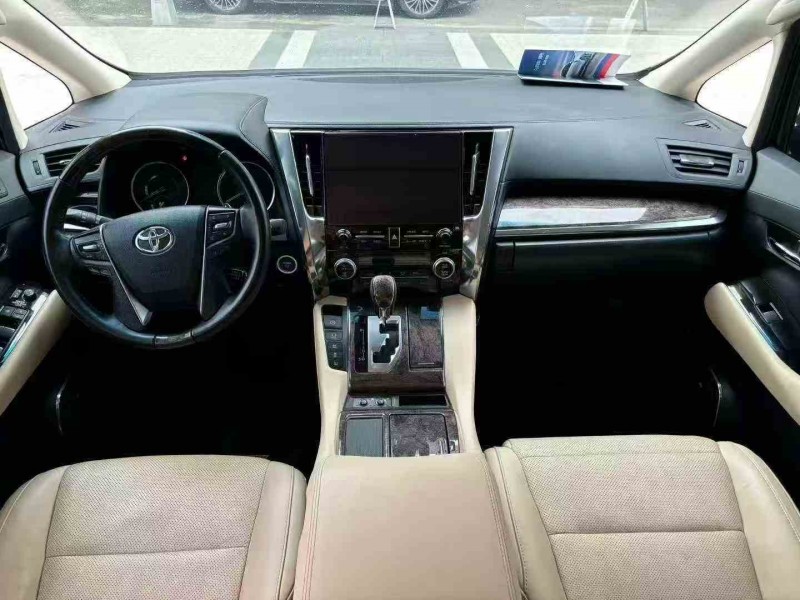 徐州22年丰田埃尔法5