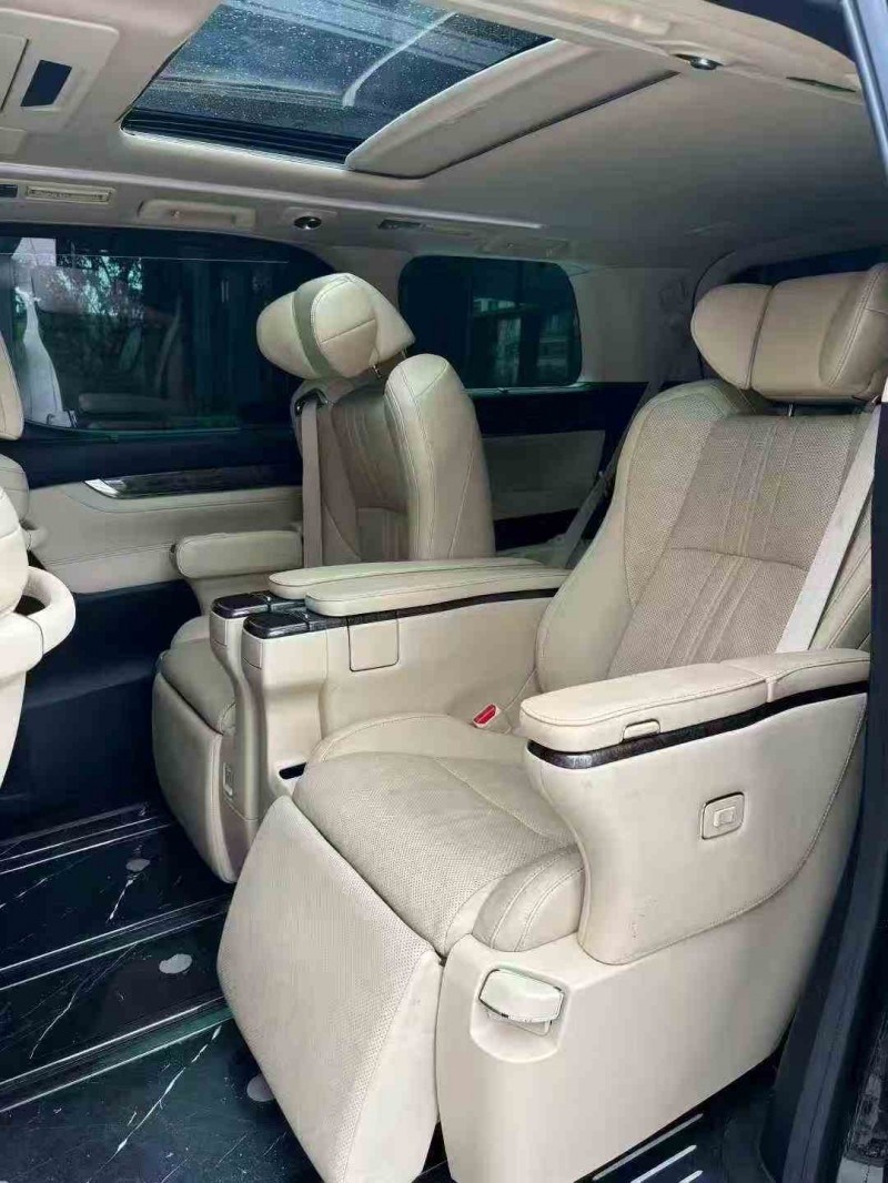 徐州22年丰田埃尔法6